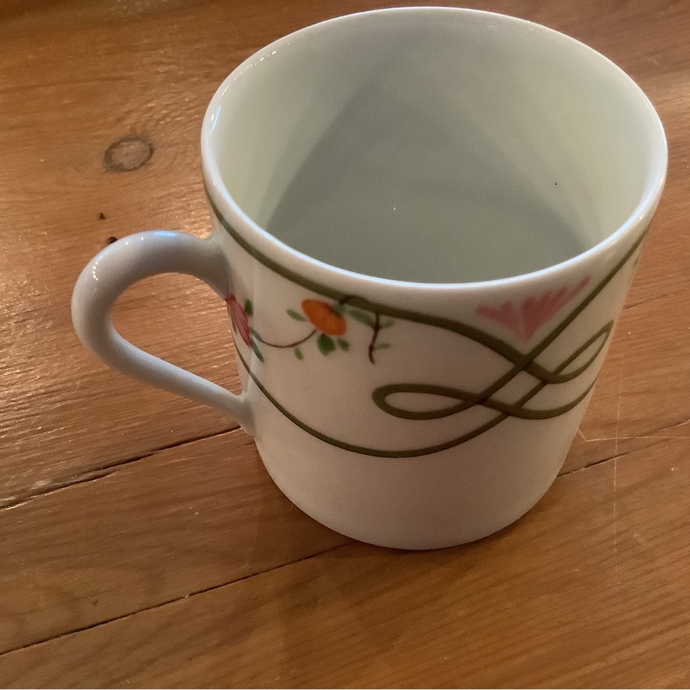LIMOGES, DEMI TASSE CUP & SAUCER. PORCELAIN. NEW. FLORAL PATTERN - Picture 4 of 6